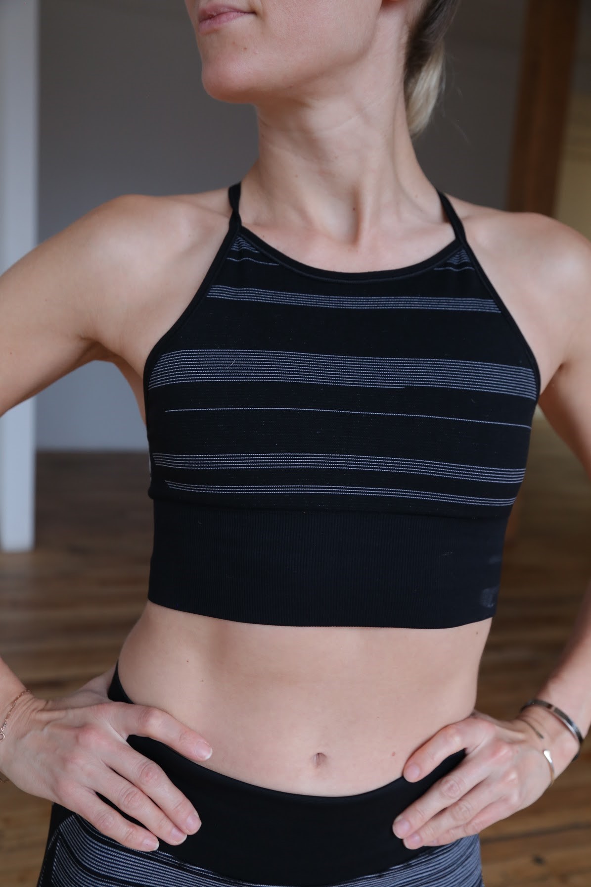 Women's static crop top - Image 3